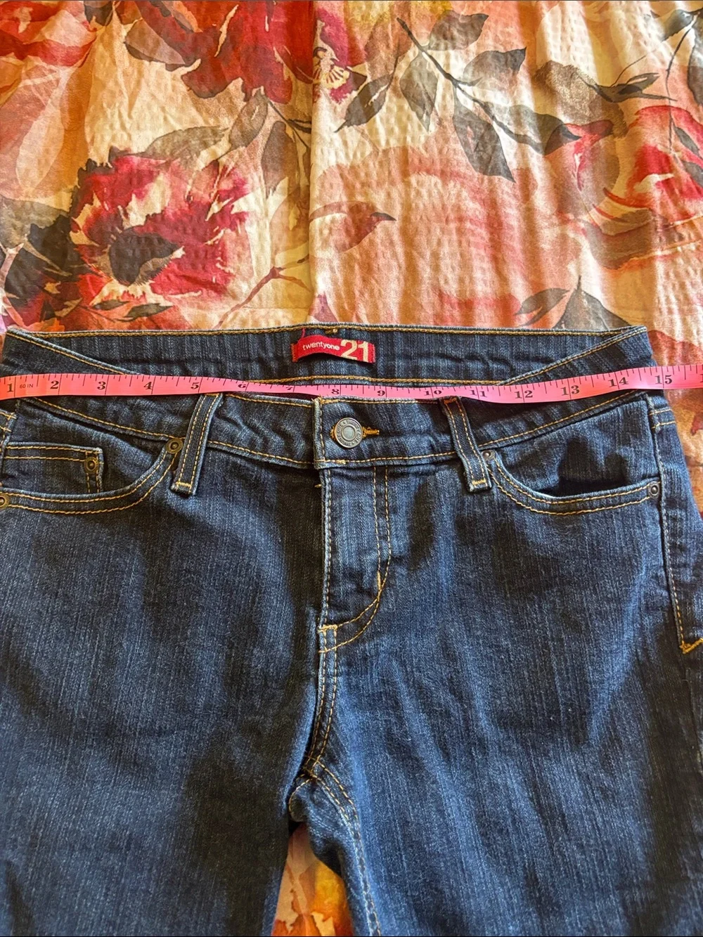 Forever 21 Womans Dark Blue Long Denim Shorts, Size 7